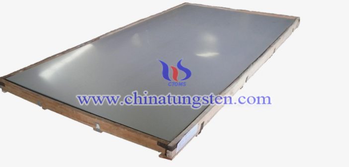 600x500x10mm 鎢合金板具有高密度、高硬度、高熔點的特性，能夠耐腐蝕、耐磨損，而且高溫性能好，即使在500℃的溫度下也基本保持不變，在1000℃時仍有很高的硬度。它被廣泛應用於機械、焊接零件、熱交換器、反光器具等。 中鎢在線是一家專門從事研究、開發、生產、銷售鎢合金的公司，以先進的技術力量，科學的管理制度，竭誠為您服務。本公司為客戶提供高品質、高標準的產品，並且能夠根據客戶的要求生產各種規格和材質的鎢合金板。 更多內容請訪問： http://www.tungsten-alloy.com/big5/tungsten-alloy-plate.html