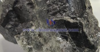 鎢價為什麼暴漲? 鎢礦圖片