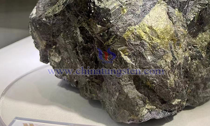Image of scheelite